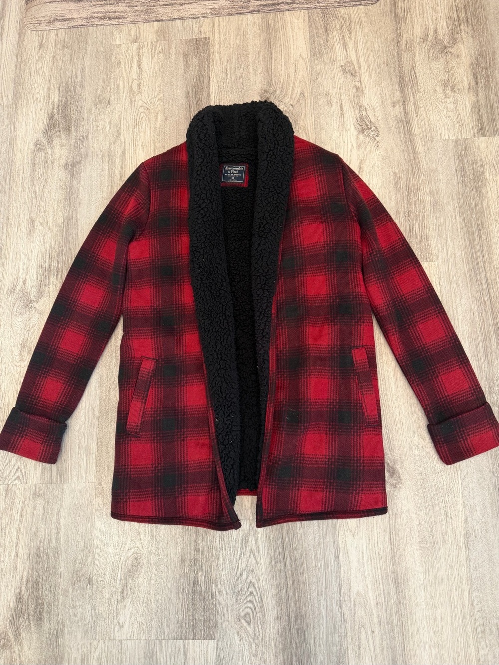 Abercrombie & Fitch XS Red Black Plaid Sherpa Lined Cardigan Jacket